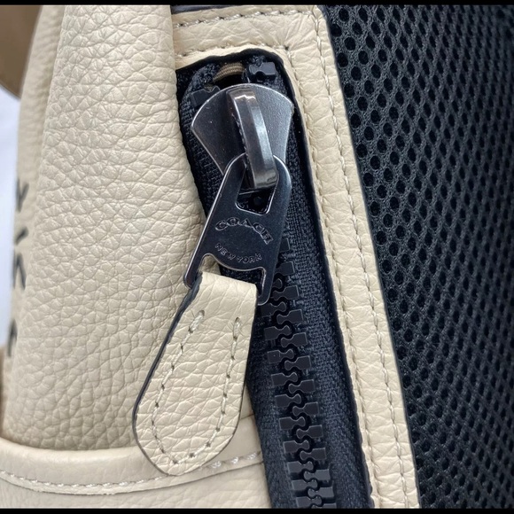 Coach X Jean-Michel Basquiat MEN'S Track Backpack Leather Ivory Multi NWT - Picture 5 of 9